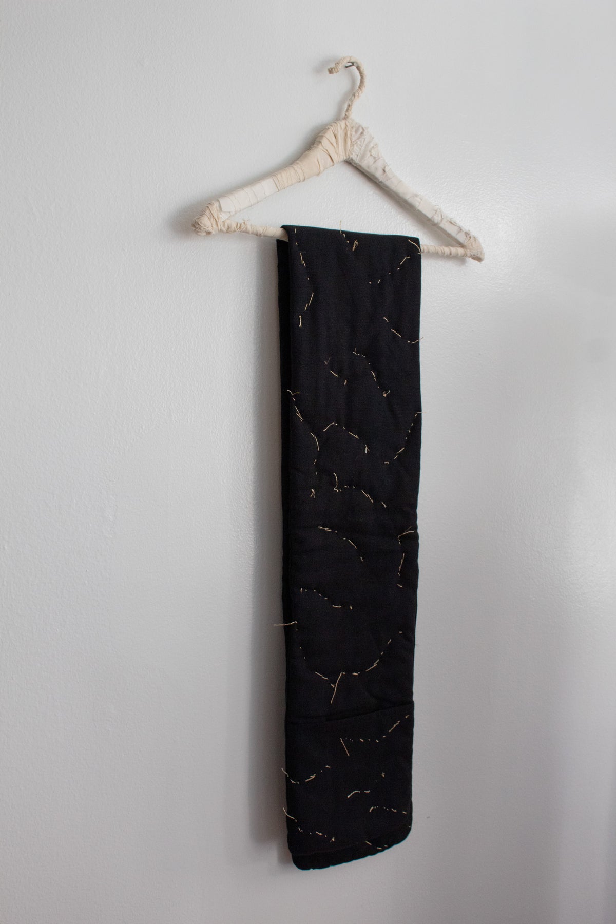 N° 123 constellation scarf - sumi black/gold