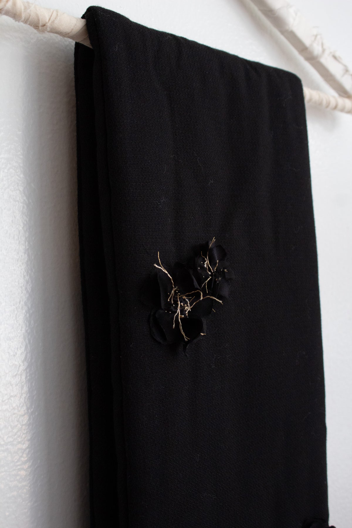 N° 123 sakura scarf - sumi black/gold