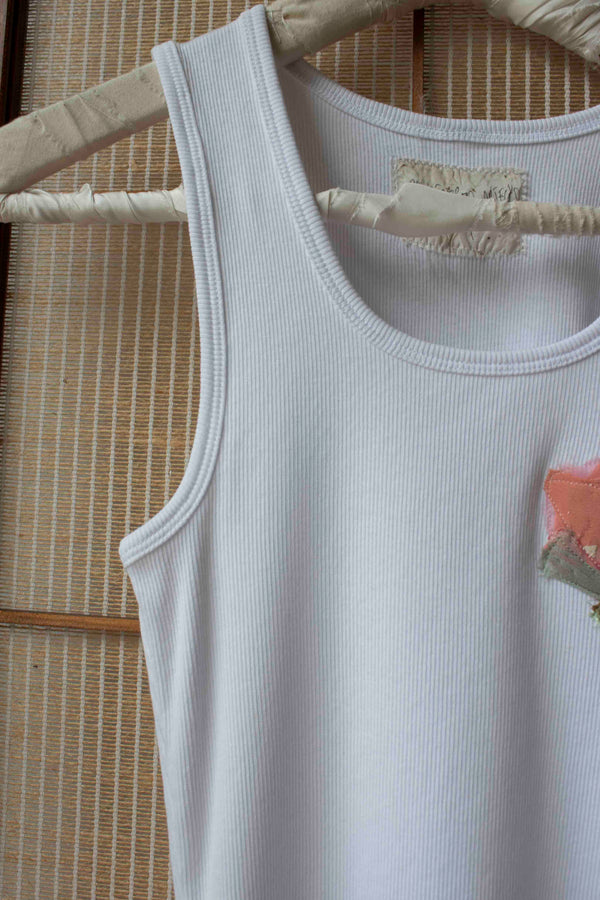 N° 354 womens fitted pressed flower rib tank - yuki white/coral pink - M