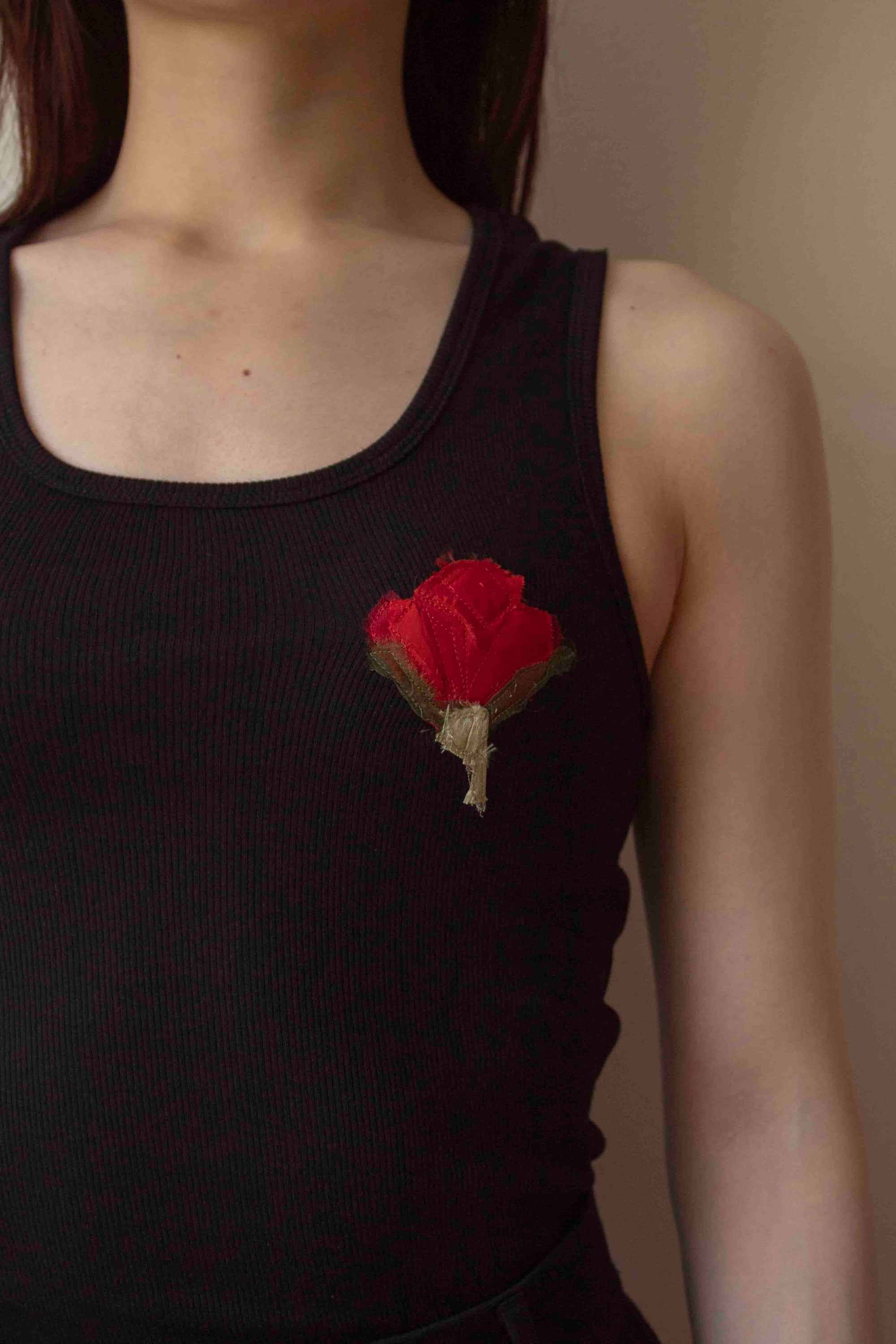 N° 354 womens fitted pressed flower rib tank - sumi black/ume red (made to order)