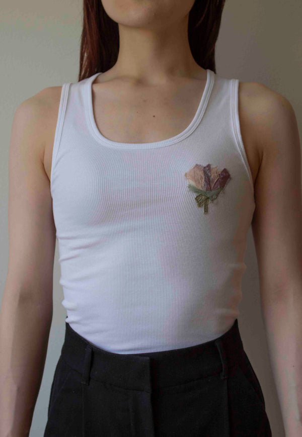 N° 354 womens fitted pressed flower rib tank - yuki white/fuji lilac (made to order)