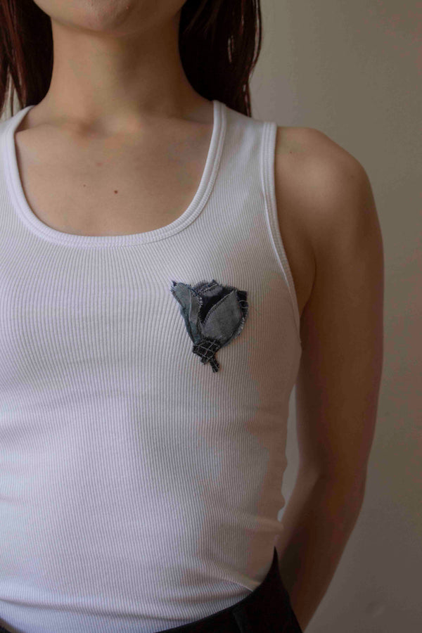 N° 354 womens fitted pressed flower rib tank - yuki white/sora blue (made to order)