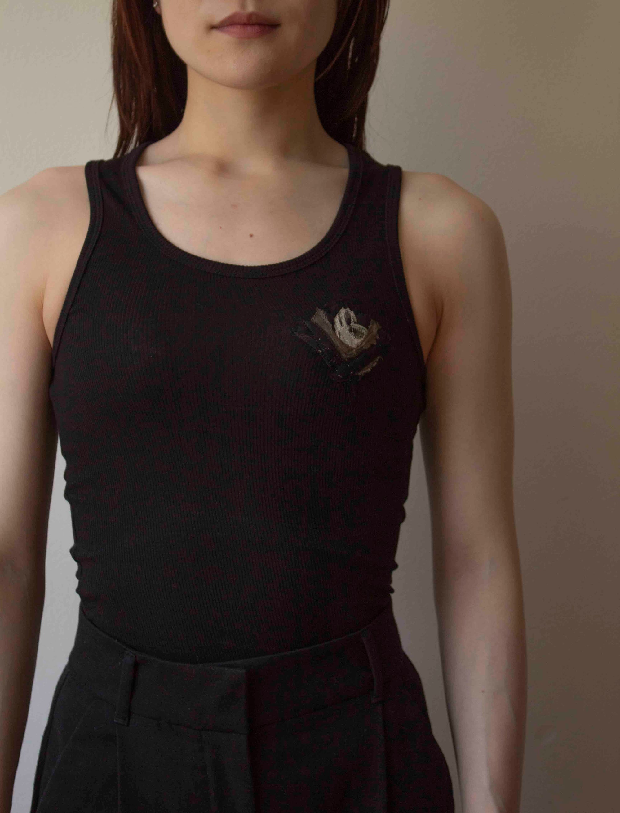 N° 354 womens fitted pressed flower rib tank - sumi black/sumi black - S, M, L, XL