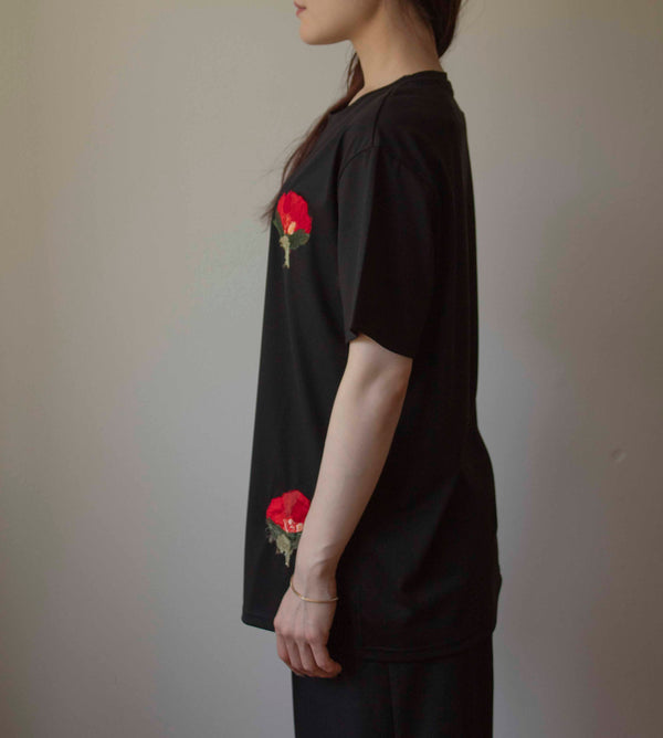 N° 59 nuru multi-pressed flower T-shirt