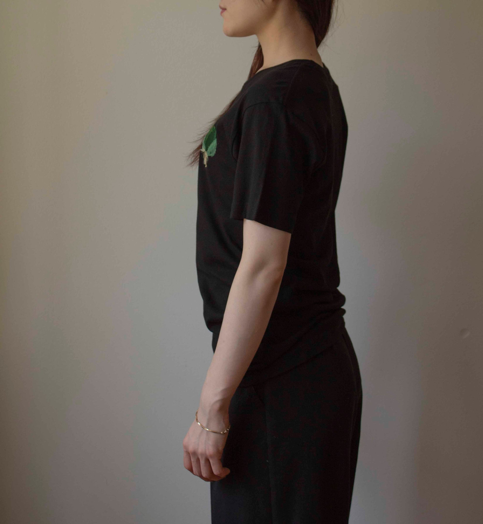 N° 287 fine jersey pressed flower T-shirt- sumi black/mori green (made to order)