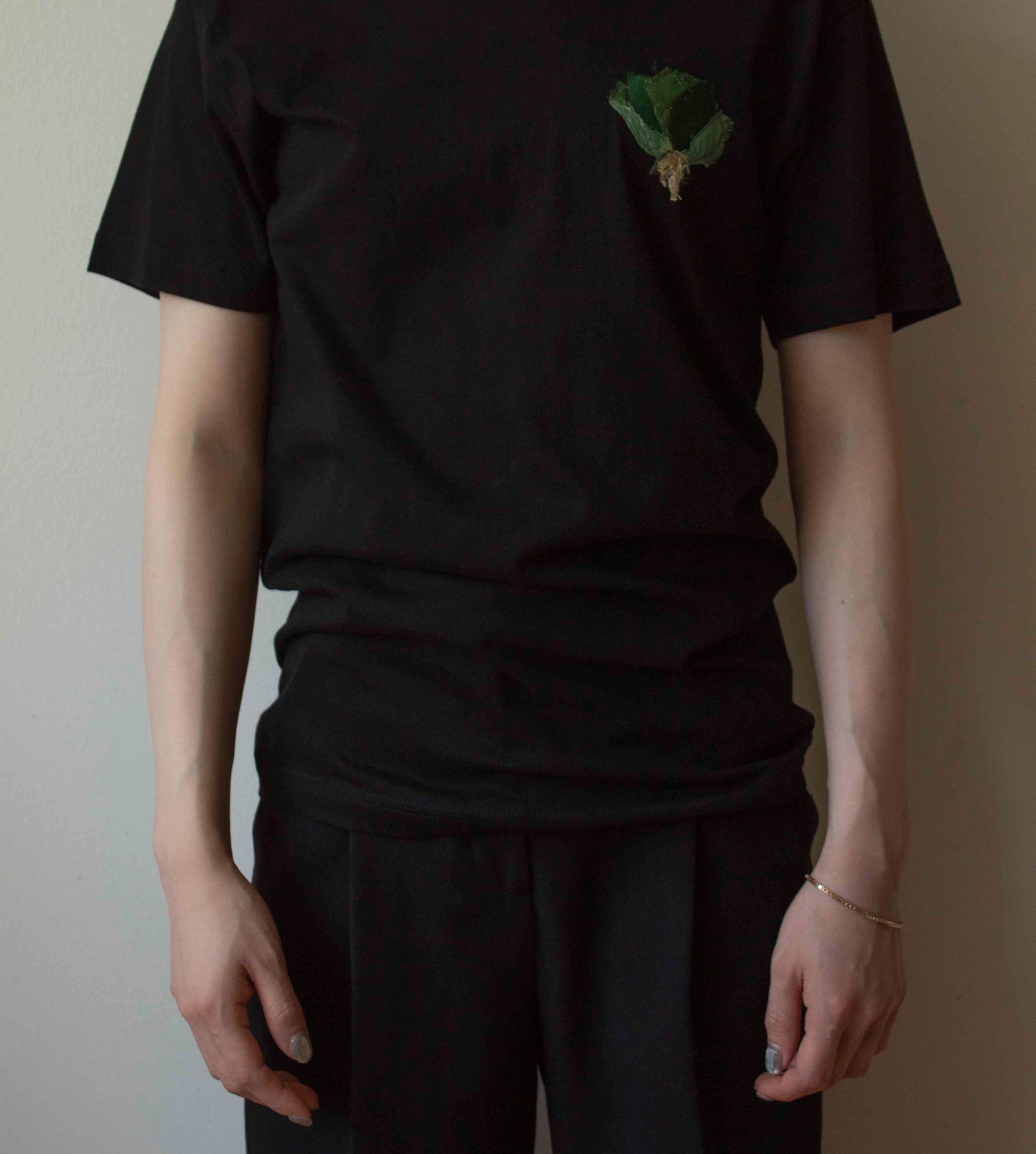 N° 287 fine jersey pressed flower T-shirt- sumi black/mori green (made to order)