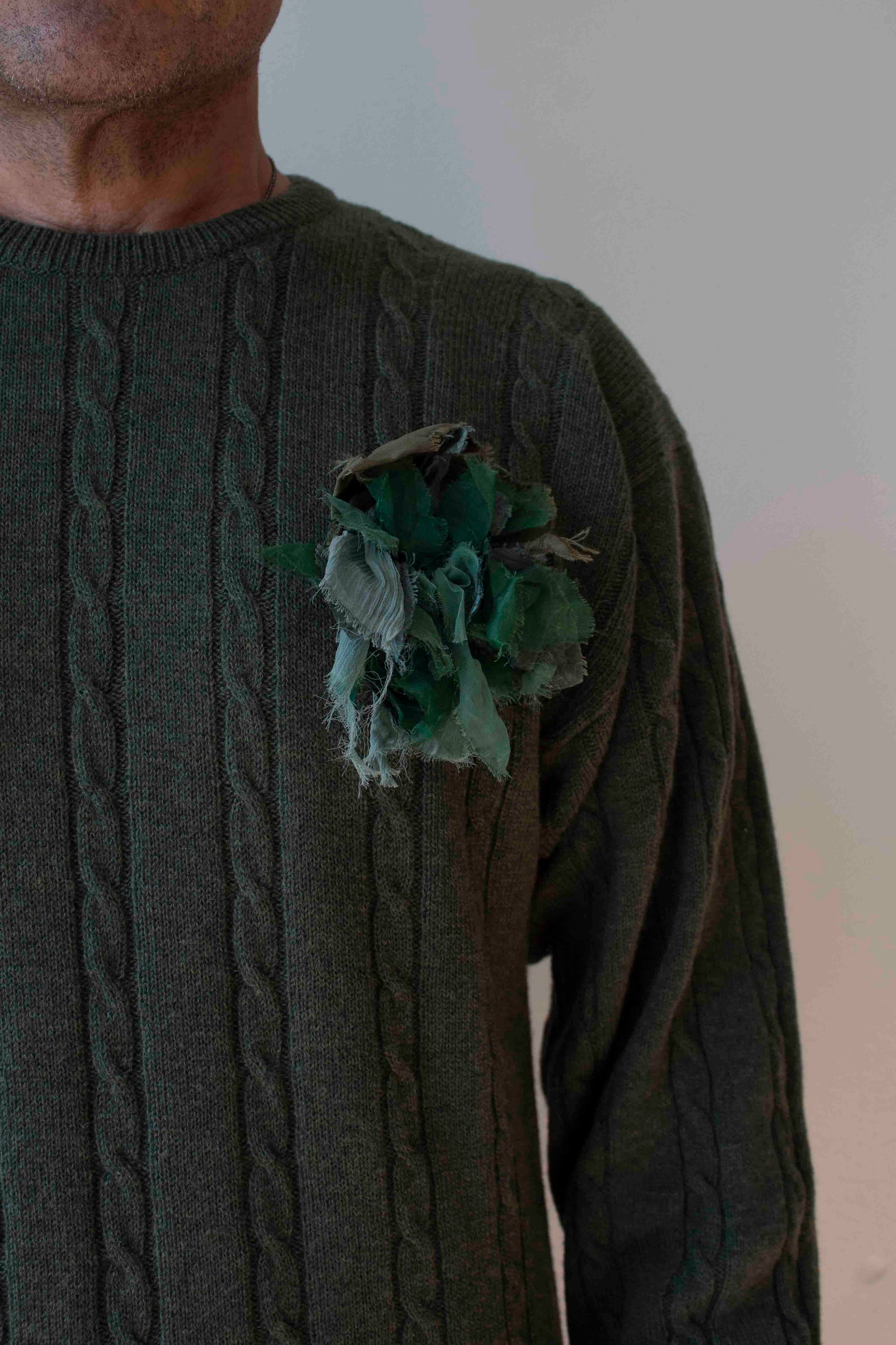 N° 51 crushed bloom brooch - matcha green - M