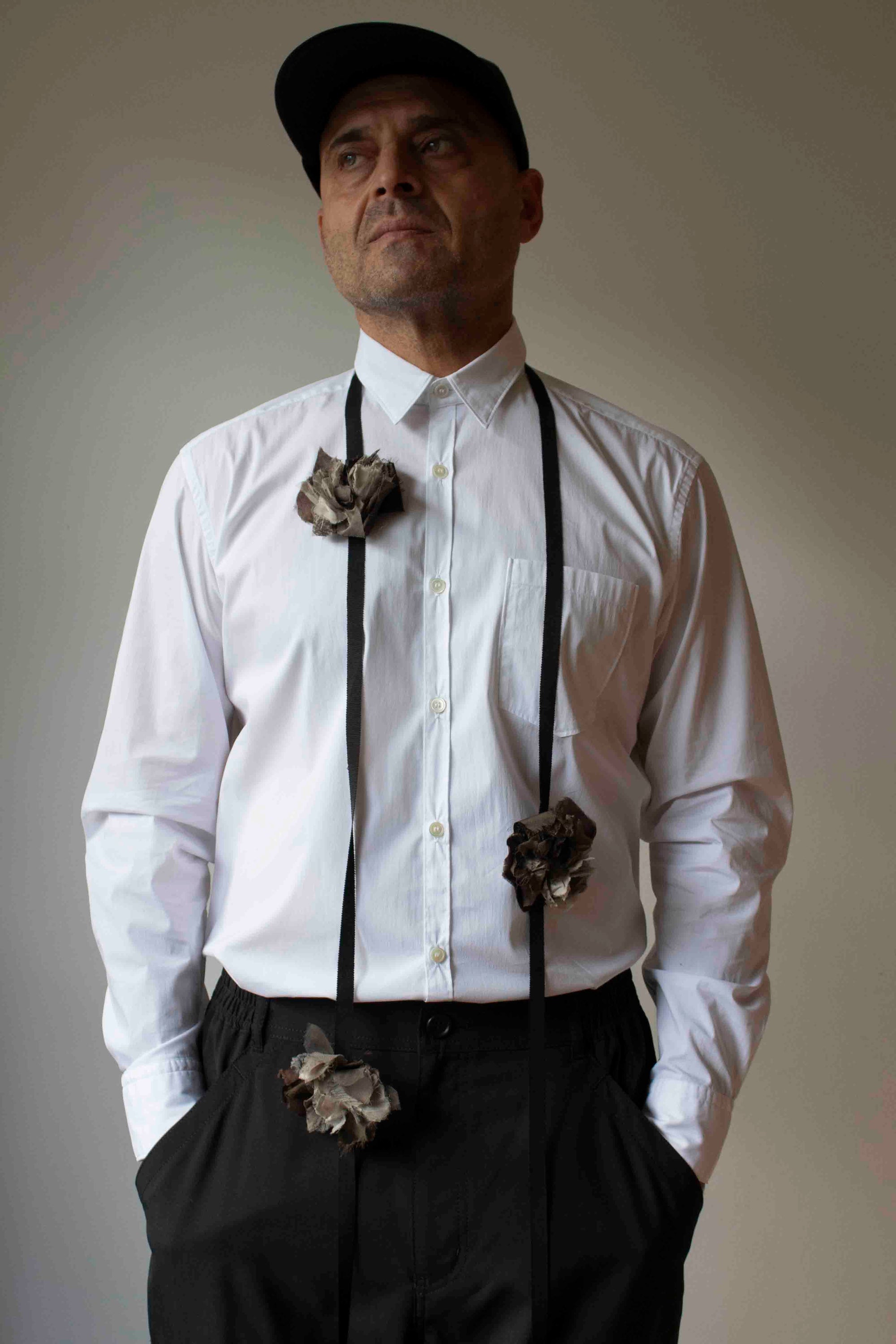 N° 49 crushed blooms accessory - ibiguro grey/choco brown - S