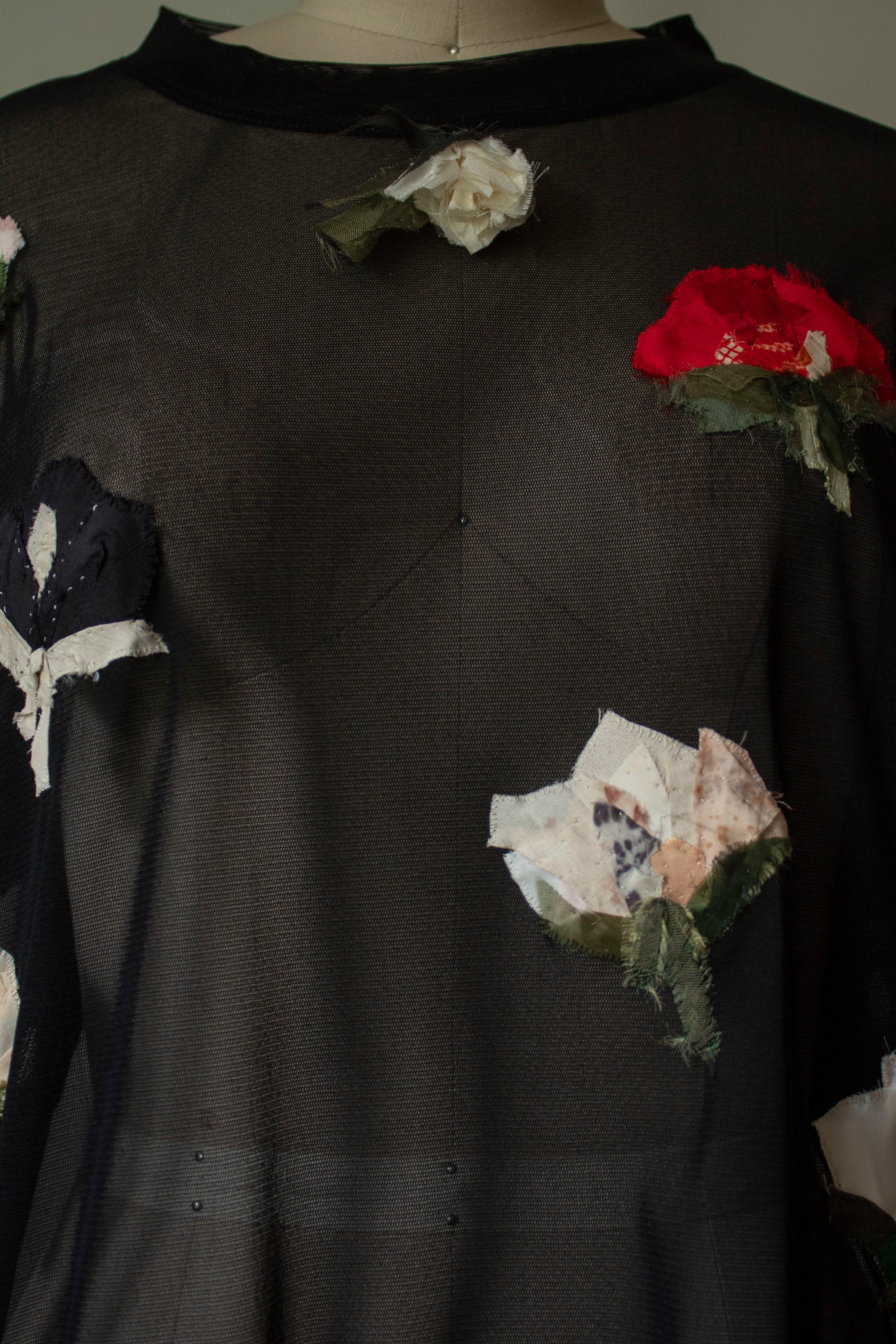 N° 249 sheer mesh multi-pressed flower t-shirt - S
