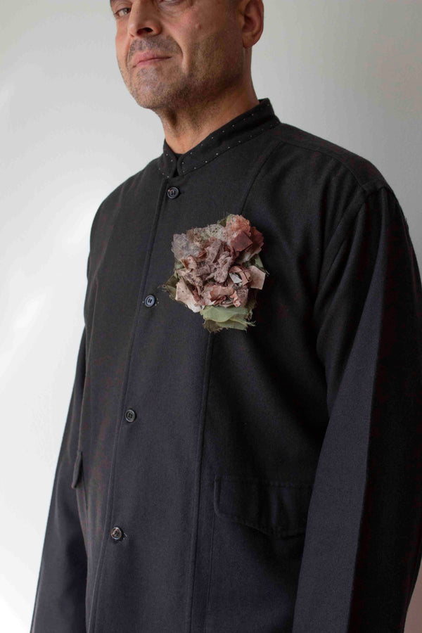 N° 51 crushed bloom brooch - botanical speckled kuri brown - M