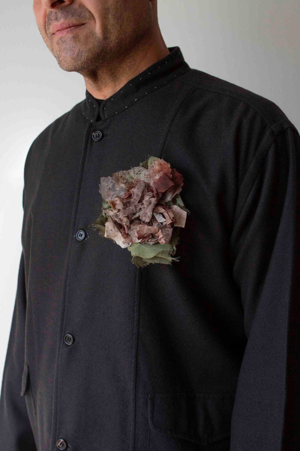 N° 51 crushed bloom brooch - botanical speckled kuri brown - M