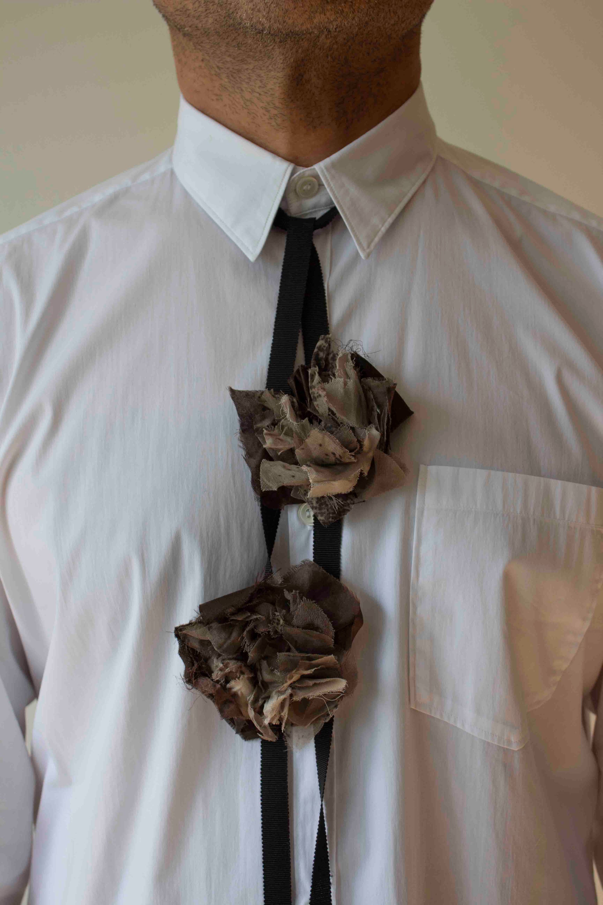 N° 49 crushed blooms accessory - ibiguro grey/choco brown - S
