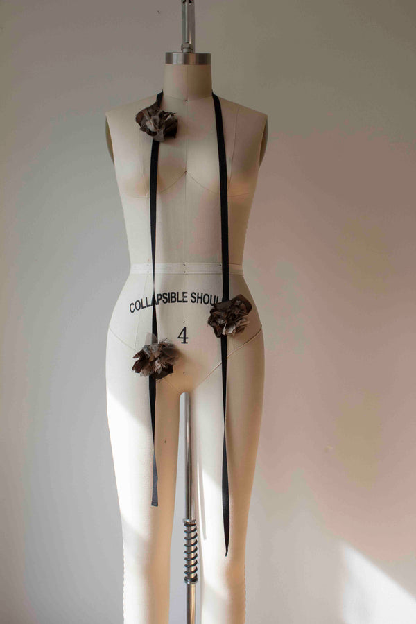 N° 49 crushed blooms accessory - ibiguro grey/choco brown - S