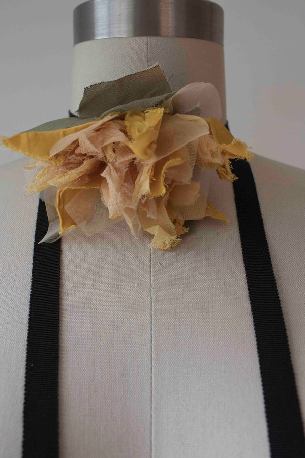 N° 44 crushed bloom wraparound accessory - taiyo yellow - M