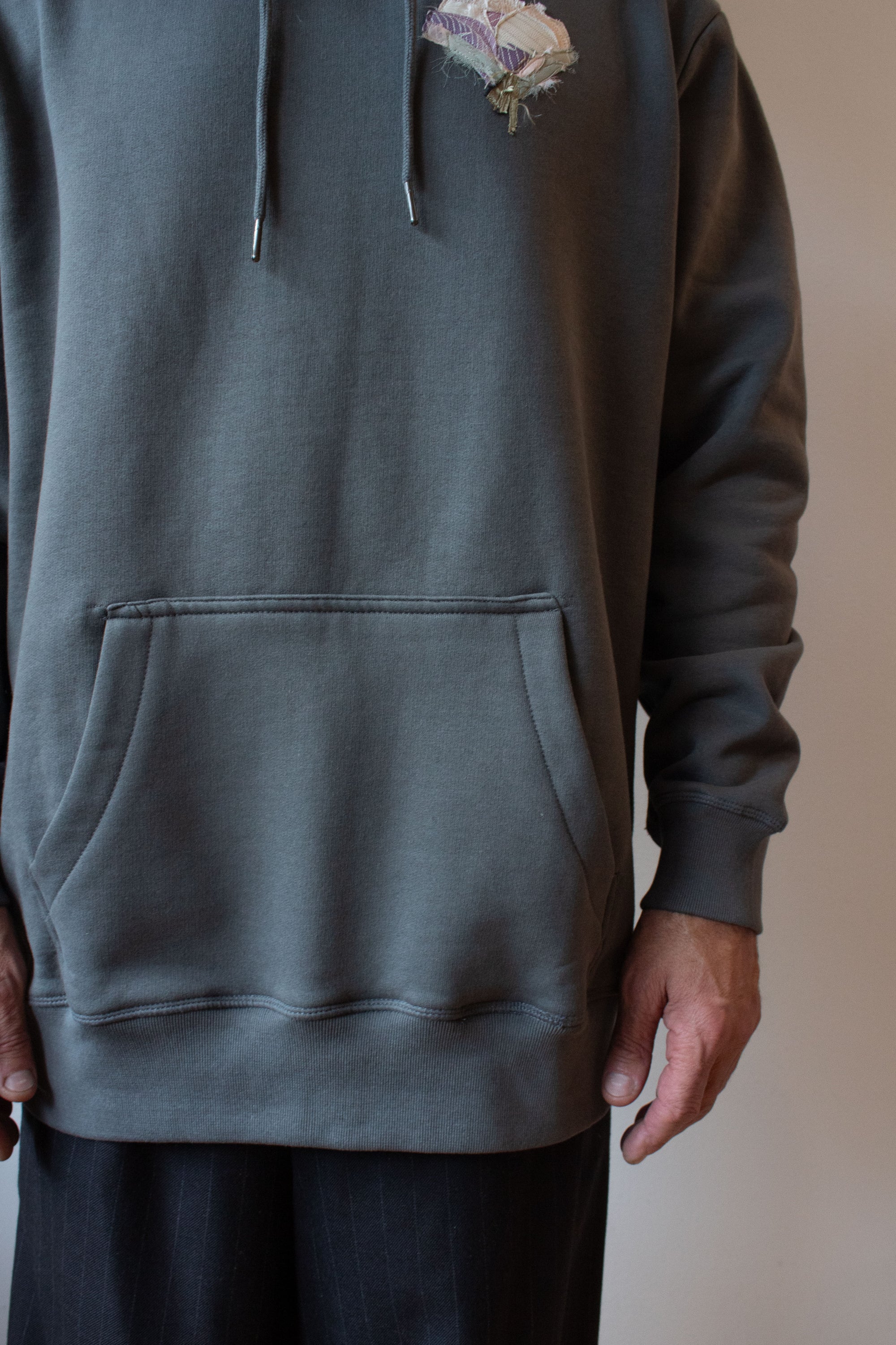 N° 306 pressed flower heavyweight brushed hoodie - serow grey/fuji lilac