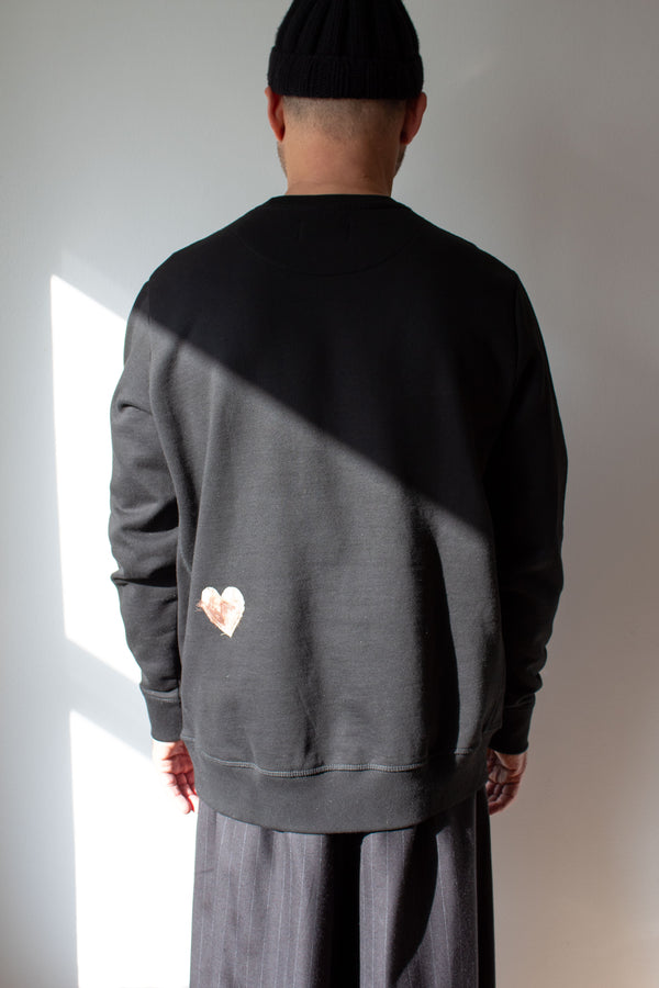 N° 356 pressed heart heavyweight brushed sweatshirt - sumi black