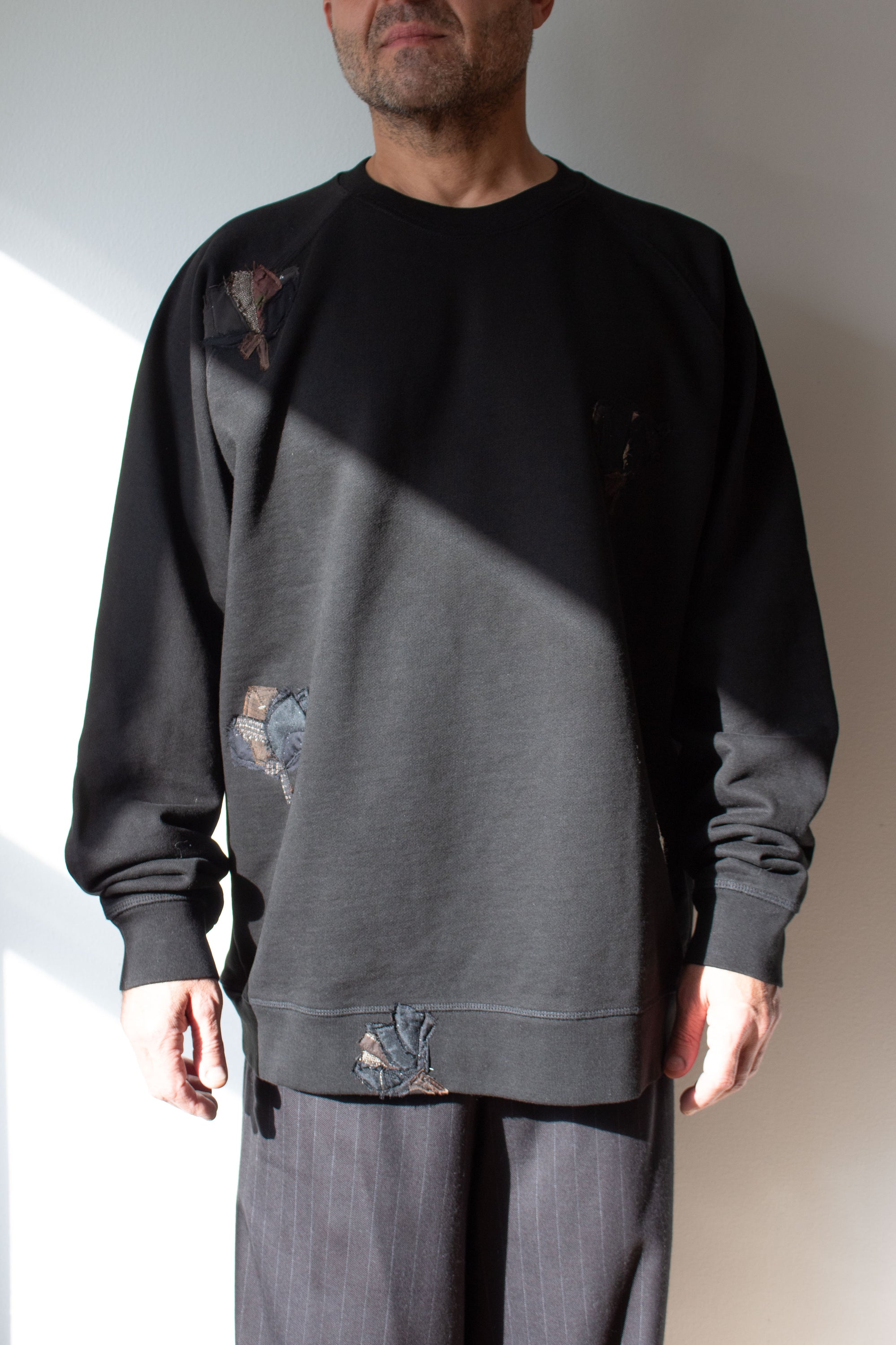 N° 356 pressed flower heavyweight sweatshirt - sumi black