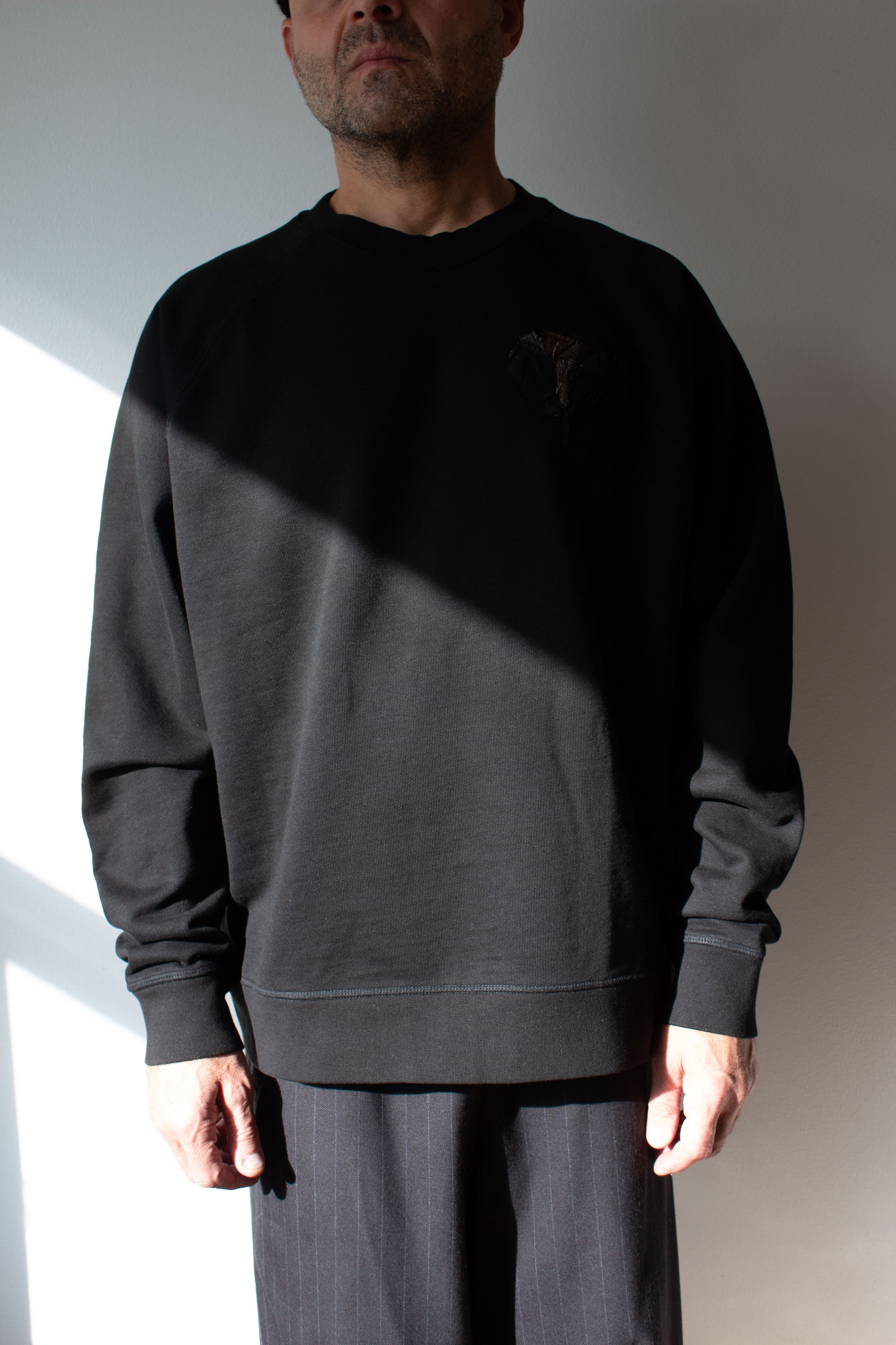 N° 356 pressed flower heavyweight sweatshirt - sumi black/choco brown