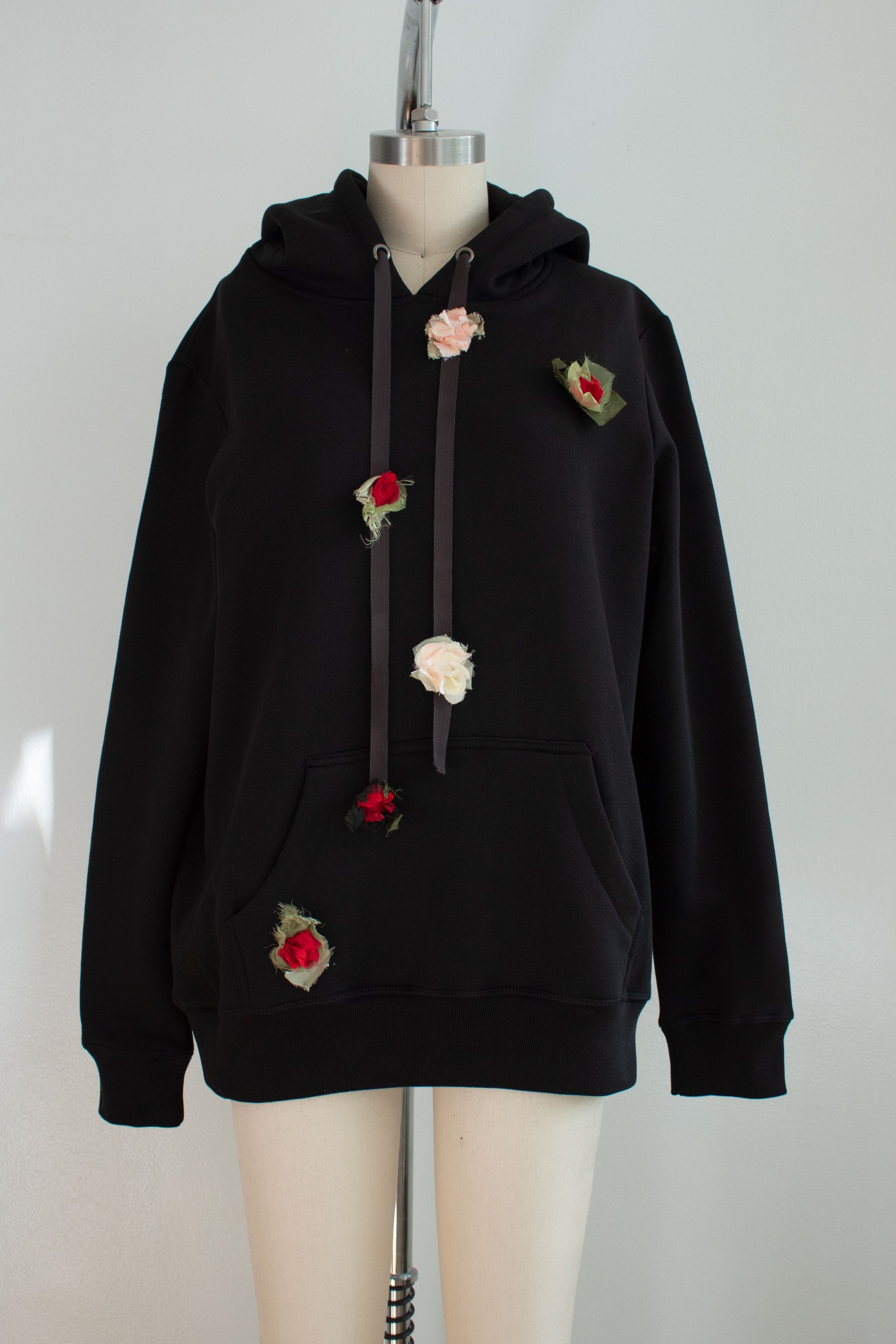 N° 306 multi crushed blooms heavyweight brushed hoodie - sumi black/ume red/ame pink