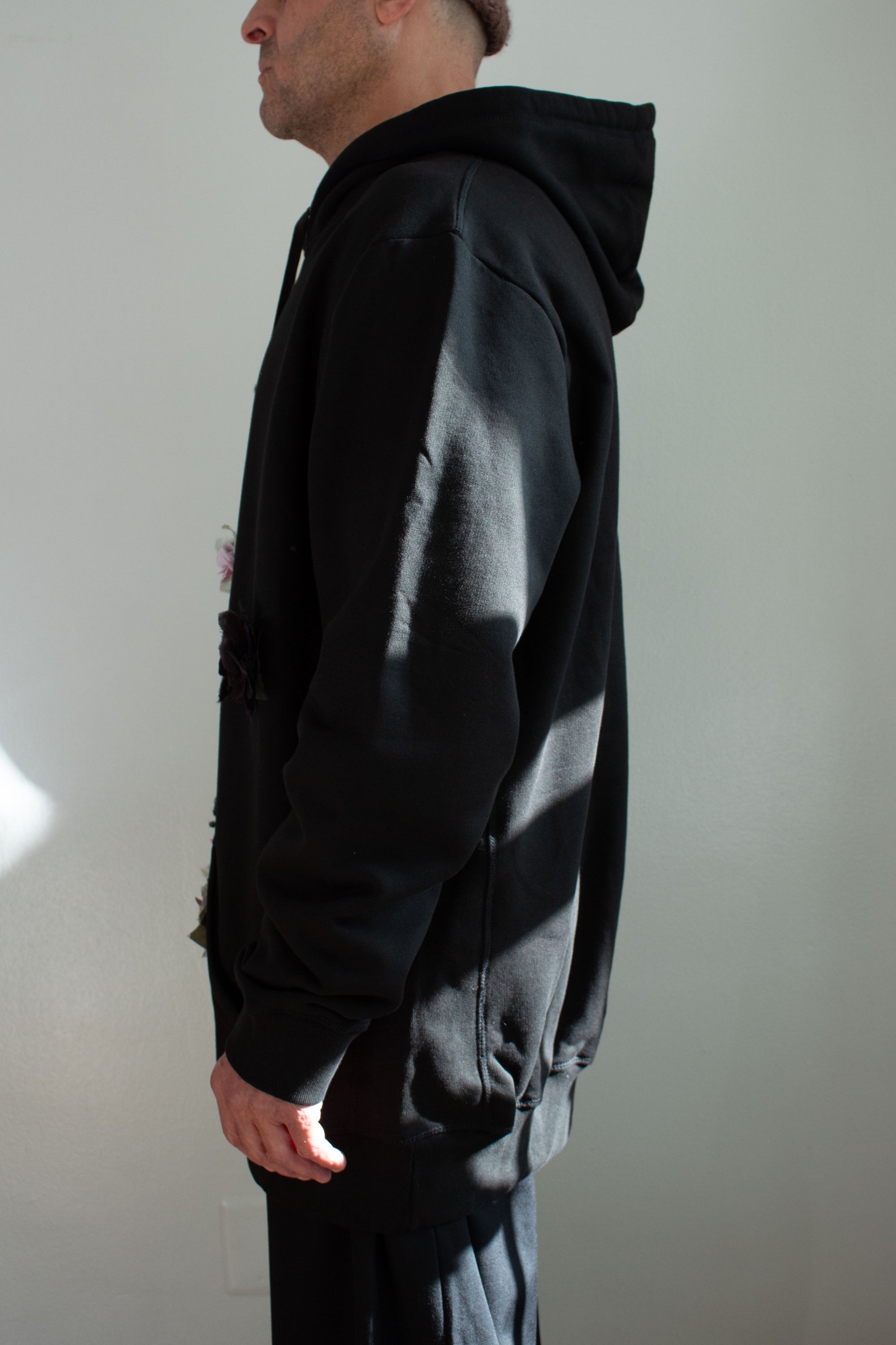 N° 306 multi crushed blooms heavyweight brushed hoodie - nasu eggplant / sumi black