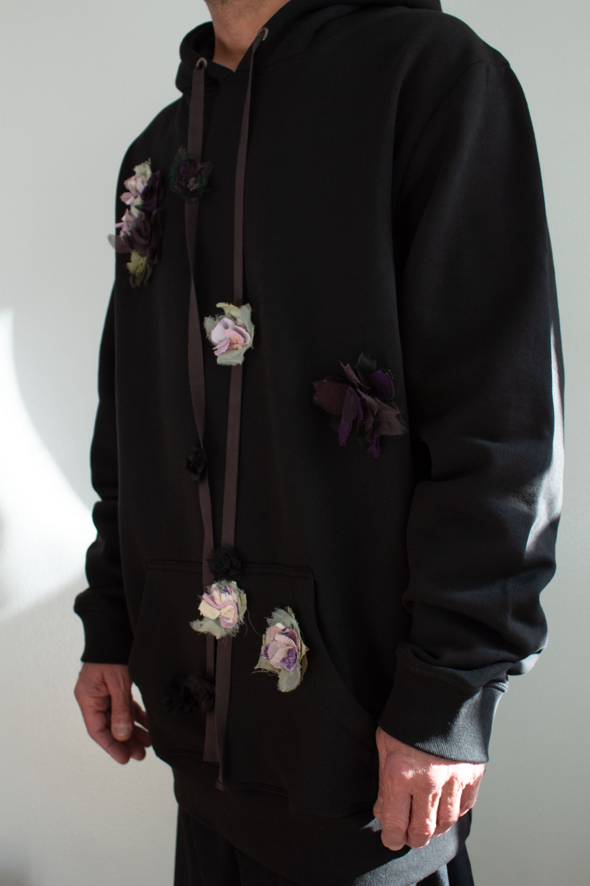 N° 306 multi crushed blooms heavyweight brushed hoodie - nasu eggplant / sumi black
