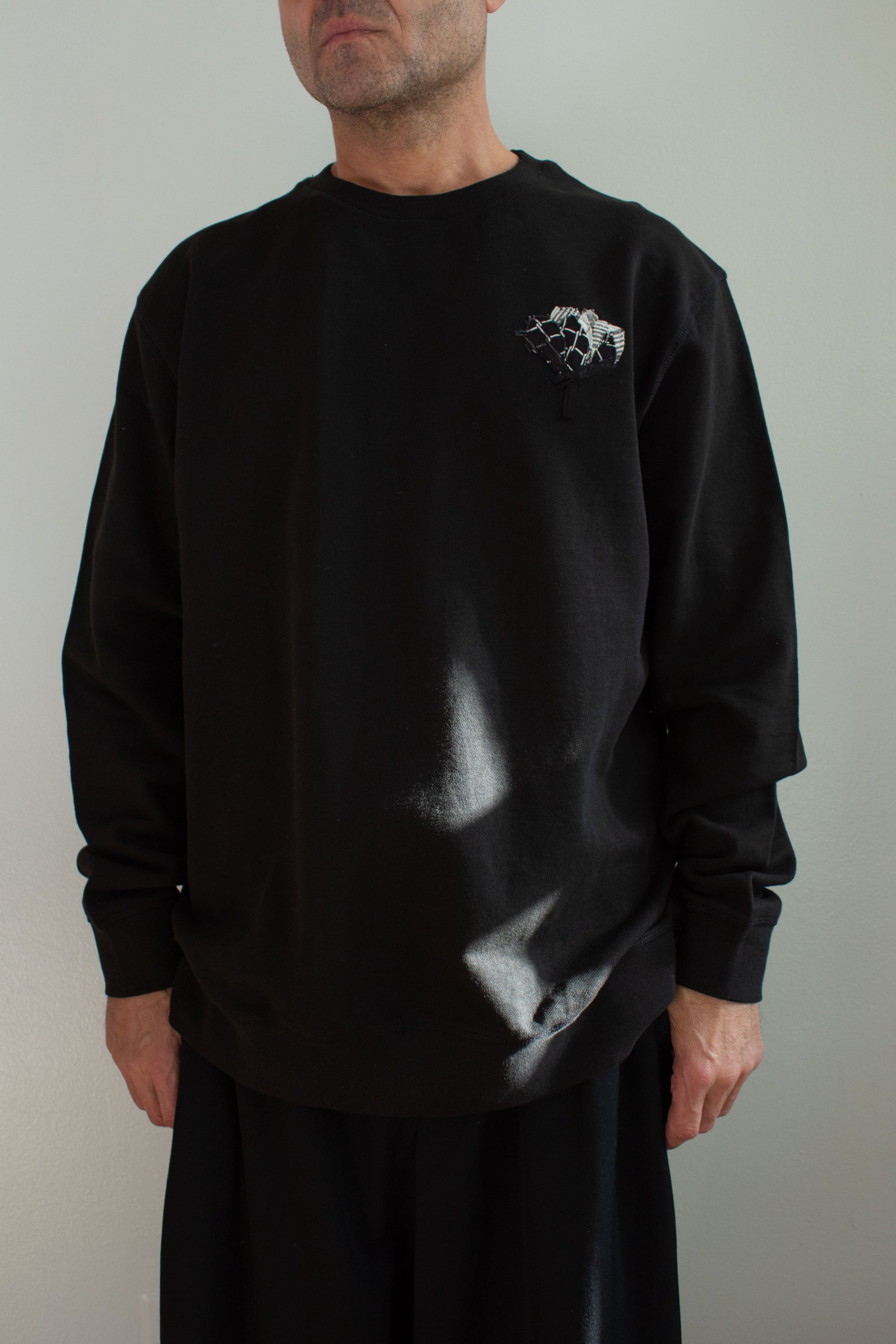 N° 356 pressed flower heavyweight sweatshirt - sumi black/yuki white