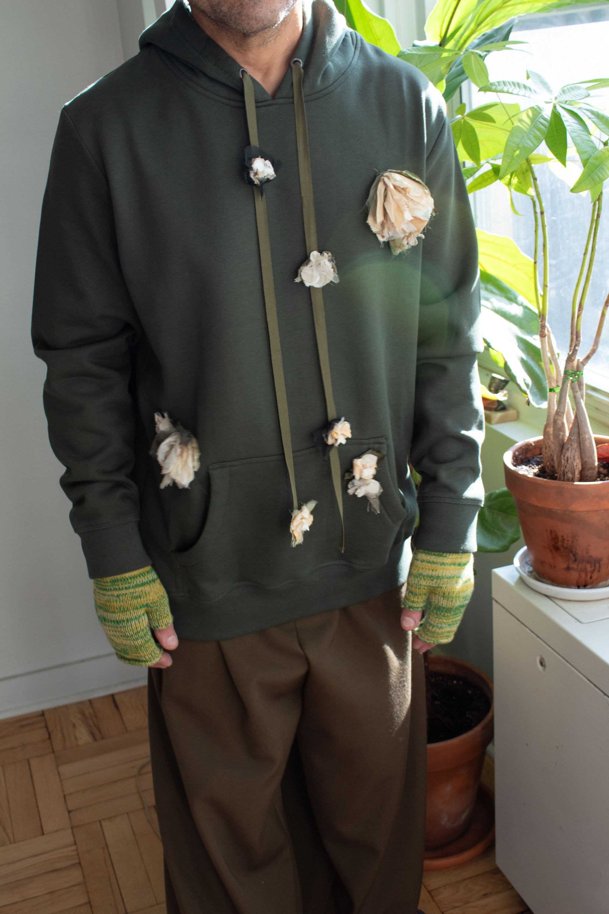 N° 306 multi crushed blooms heavyweight brushed hoodie - chitose green