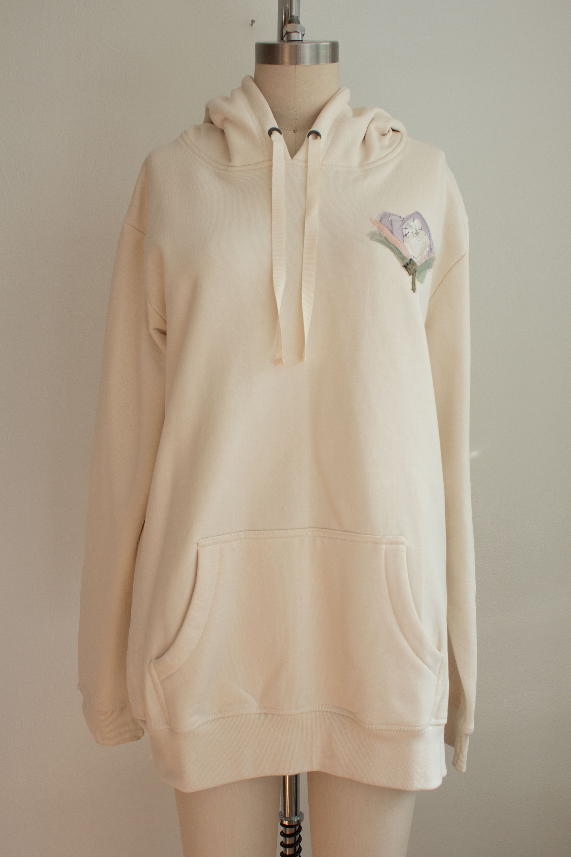 N° 306 pressed flower heavyweight brushed hoodie - shu cream / sakura lavender