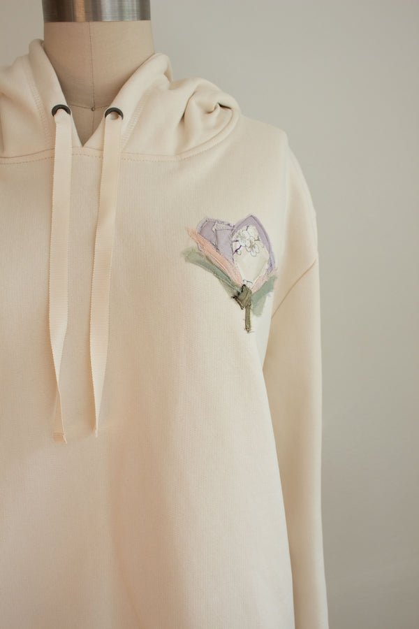 N° 306 pressed flower heavyweight brushed hoodie - shu cream / sakura lavender