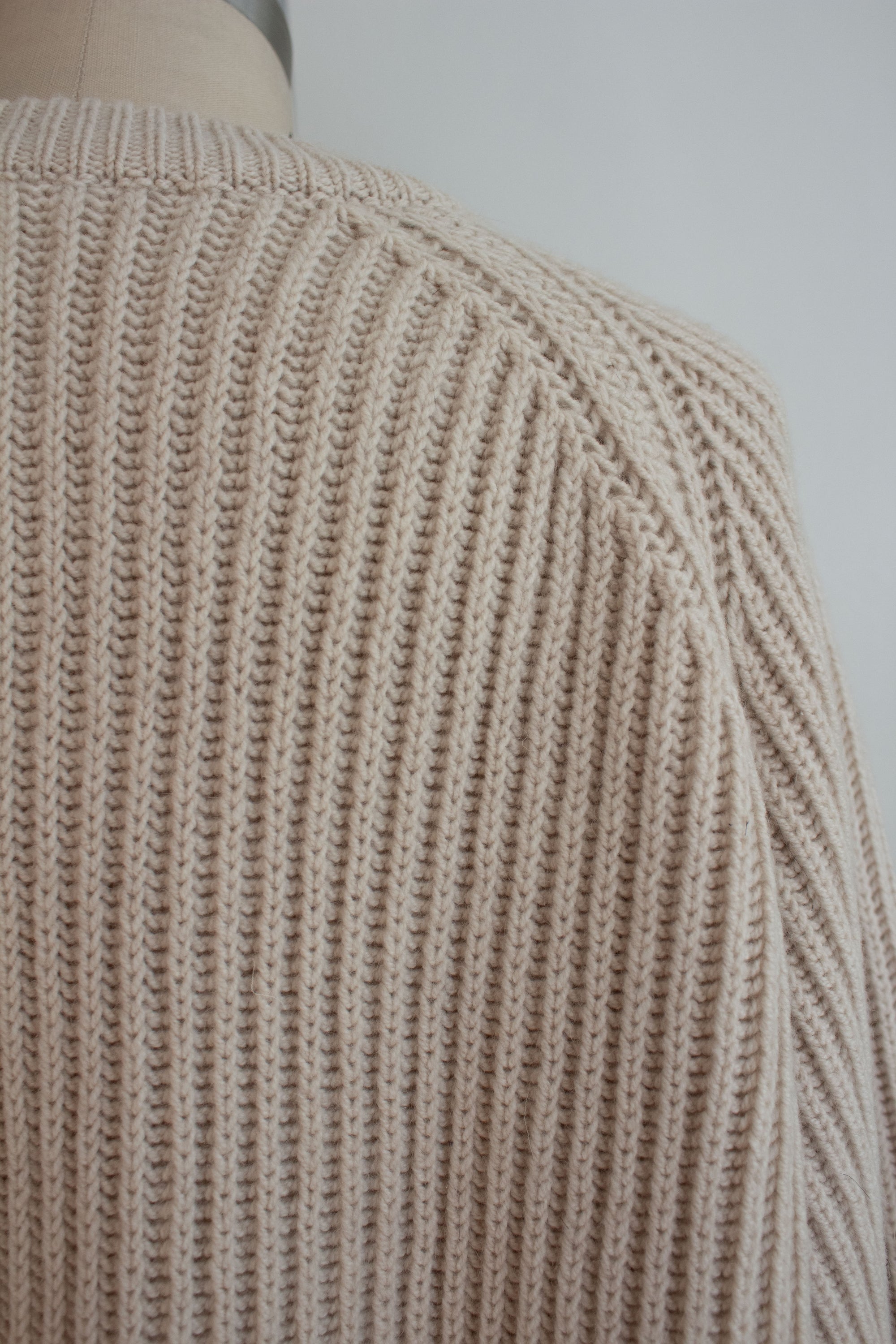 N° 64 fisherman garden sweater 1 - ishi stone
