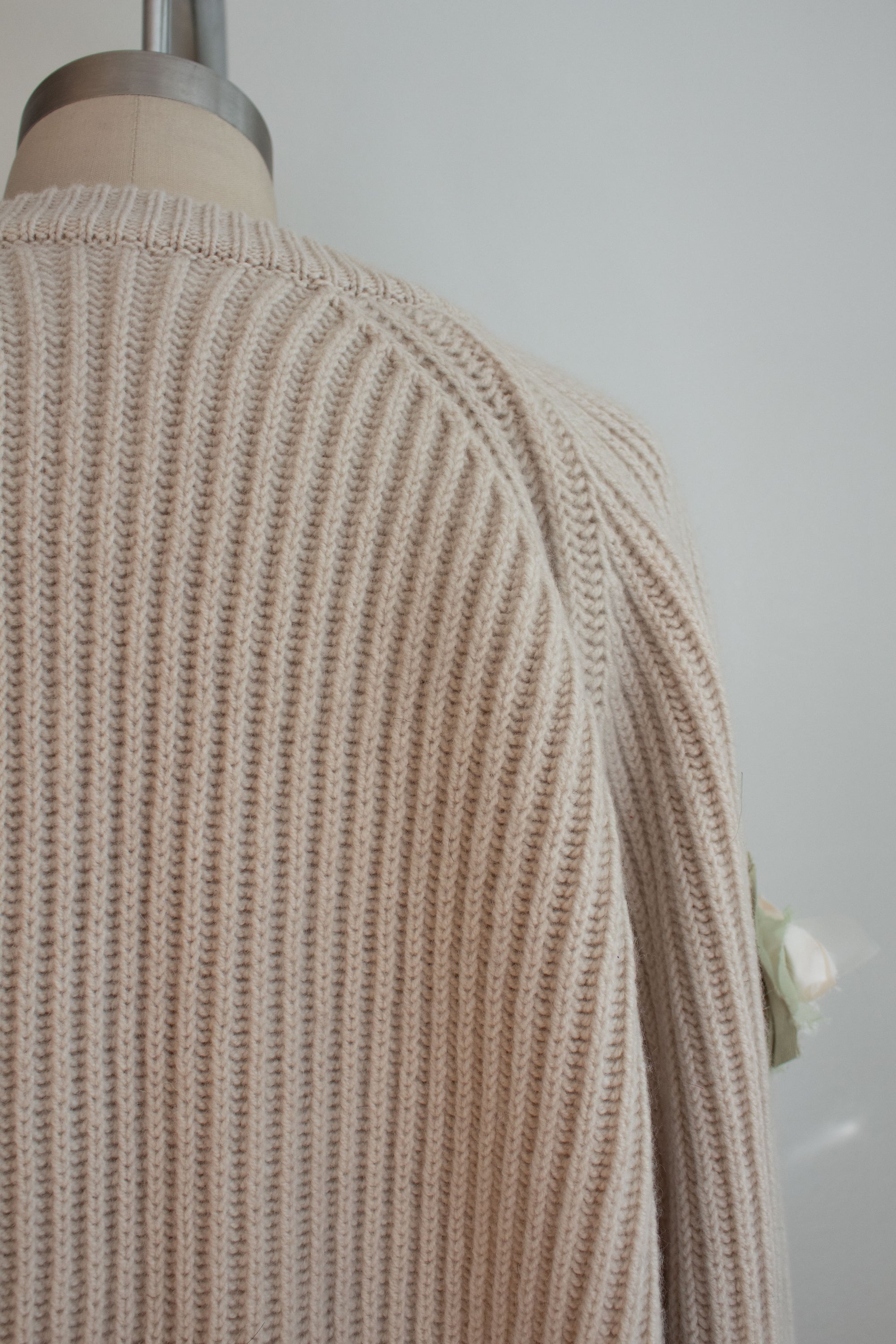 N° 64 fisherman garden sweater 3 - ishi stone
