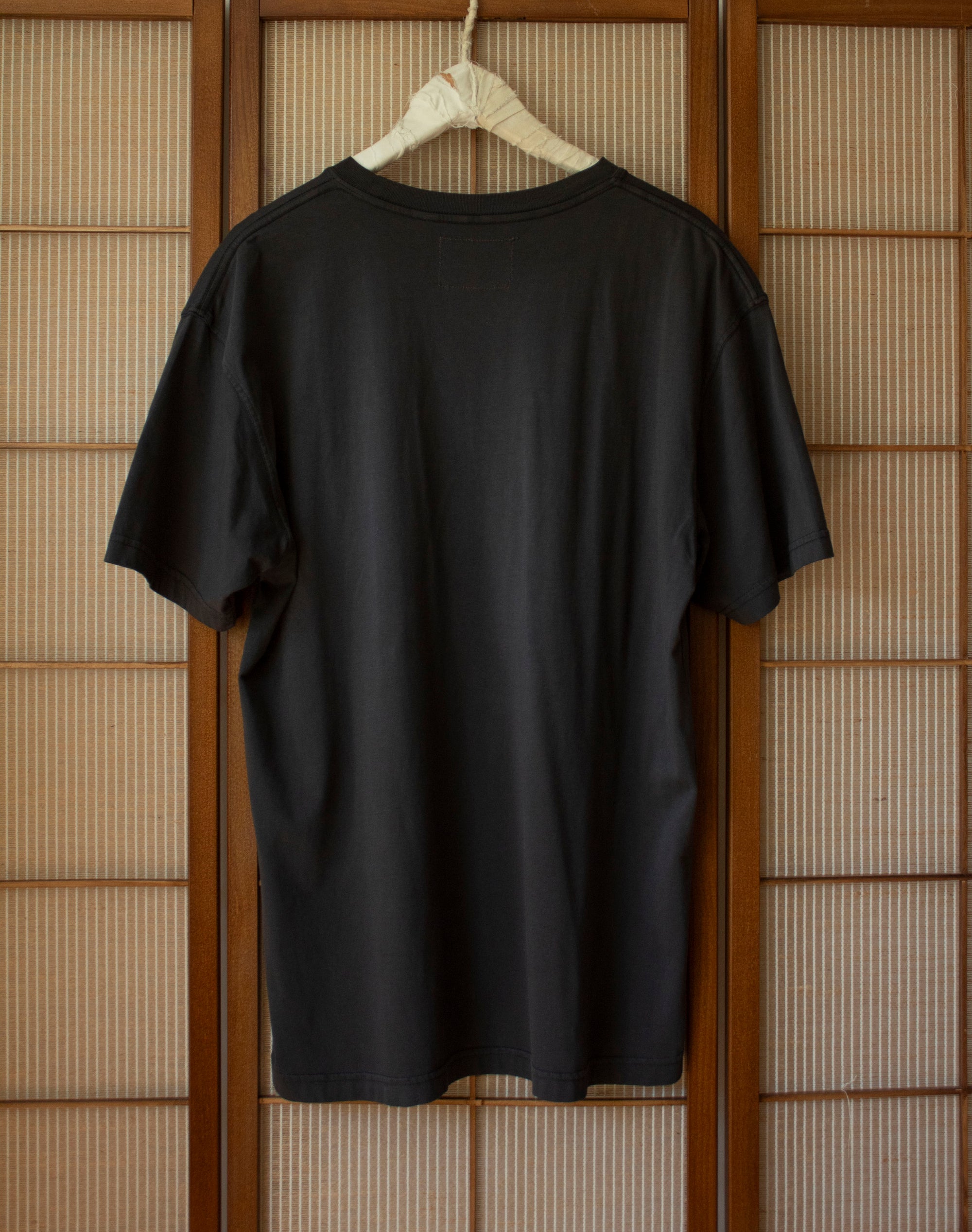 N° 353 arashi pressed flower garment dye t-shirt- sumi black - S, M
