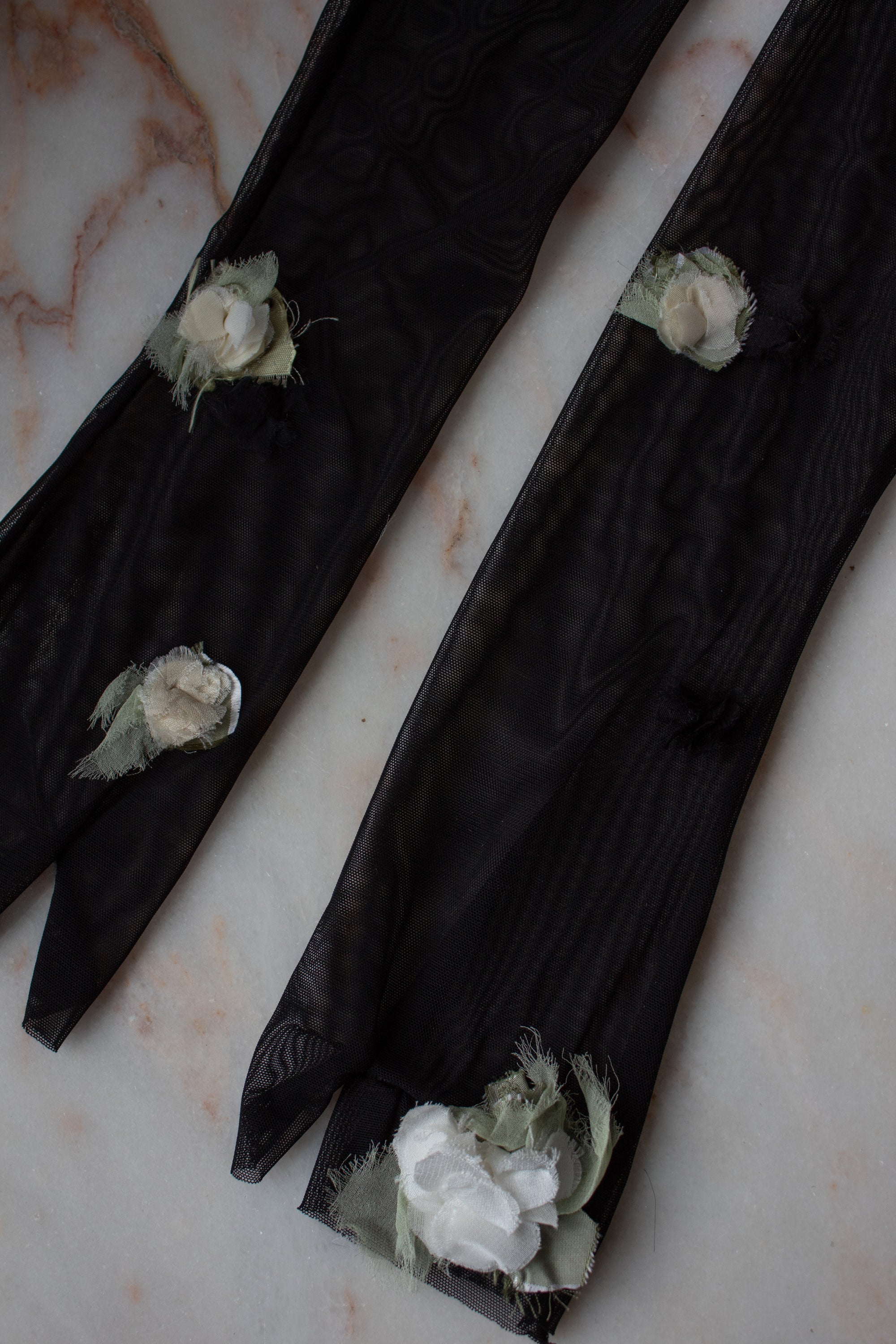 N° 90 crushed blooms fingerless gloves- yuki white