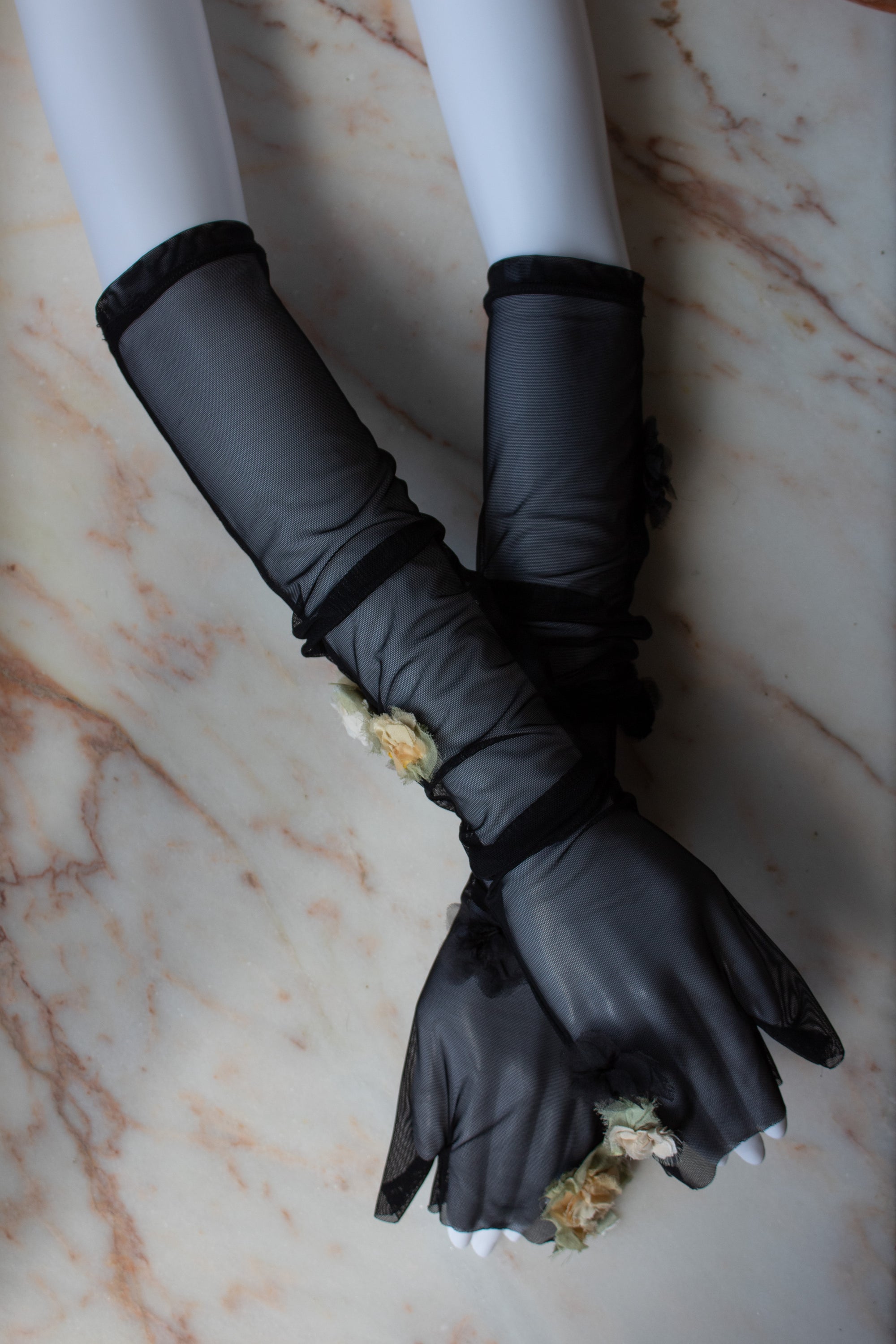 N° 90 crushed blooms fingerless gloves- usukiro yellow