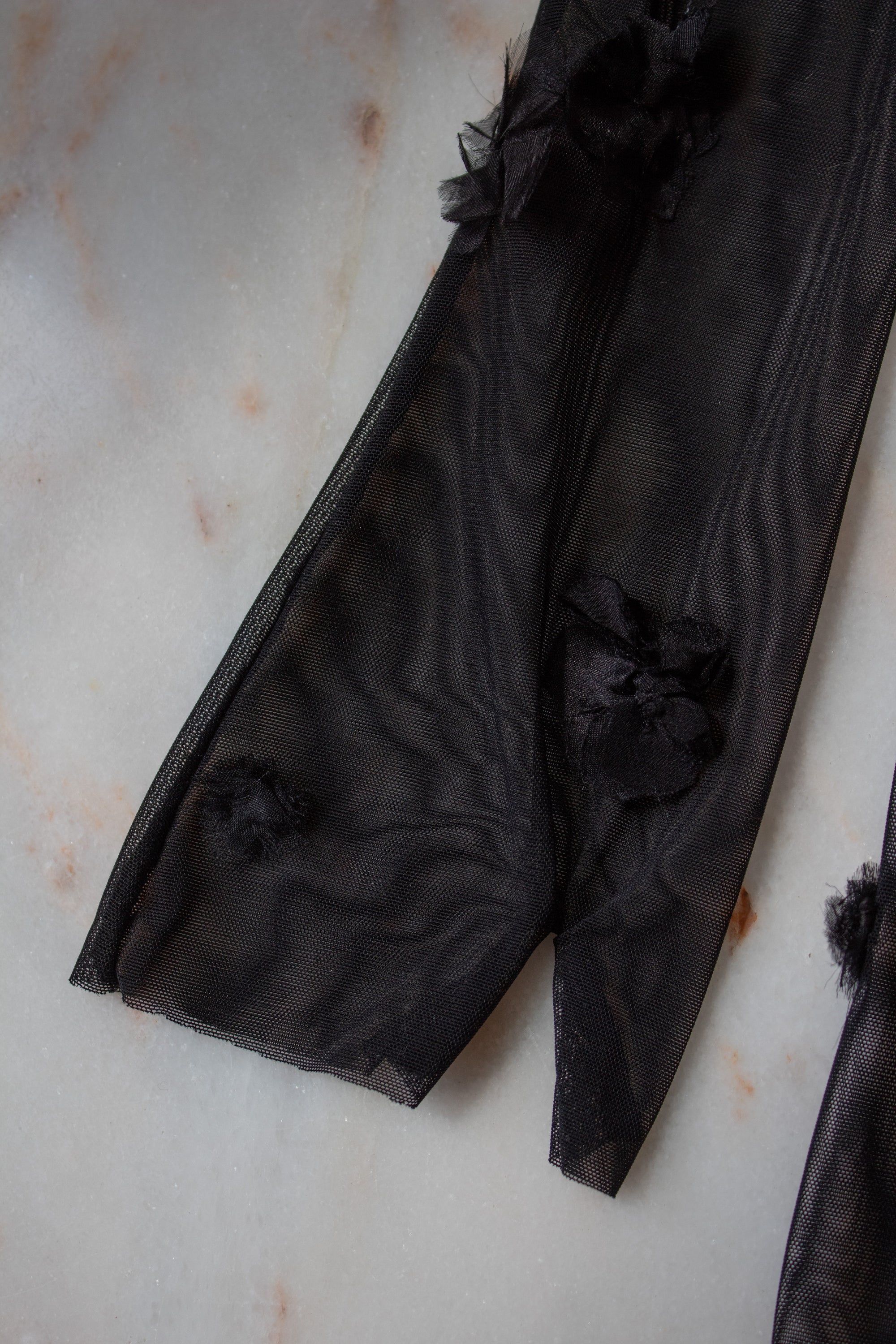 N° 90 crushed blooms fingerless gloves- sumi black